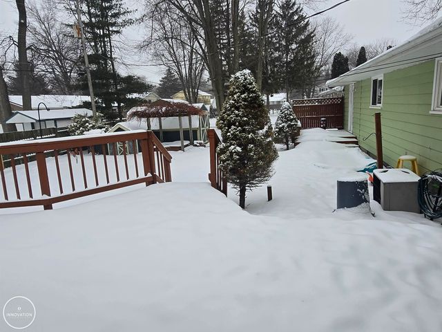 3239 N Shoreview Drive, Fort Gratiot Twp, MI 48059