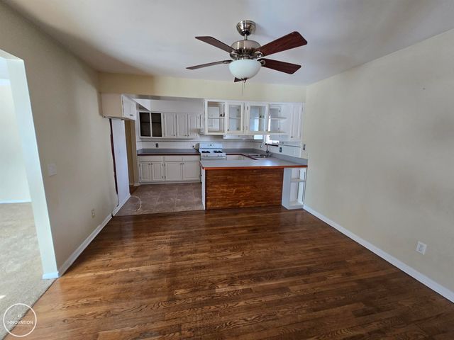 3239 N Shoreview Drive, Fort Gratiot Twp, MI 48059