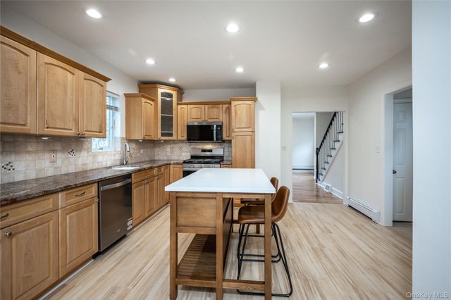 14 Deane Place, Larchmont, NY 10538