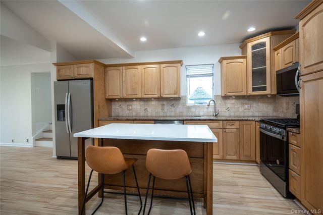 14 Deane Place, Larchmont, NY 10538