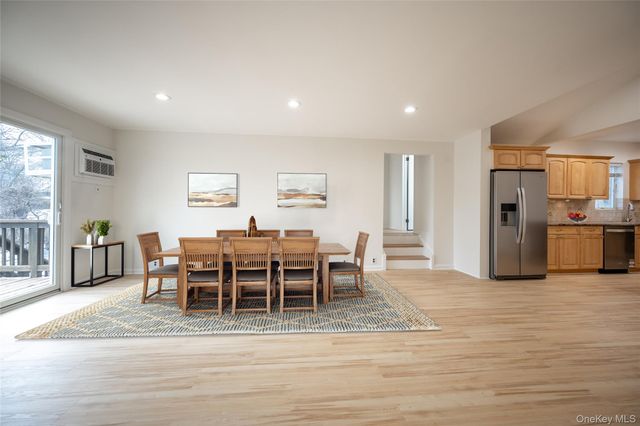 14 Deane Place, Larchmont, NY 10538