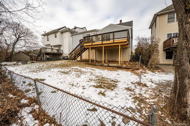 14 Deane Place, Larchmont, NY 10538