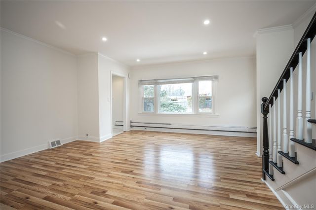 14 Deane Place, Larchmont, NY 10538