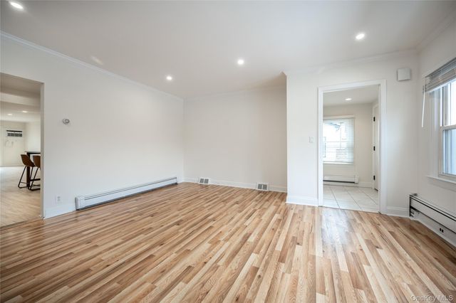 14 Deane Place, Larchmont, NY 10538