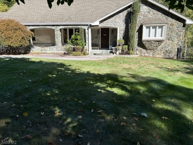 69 Buena Vista Dr, Ringwood Boro, NJ 07456