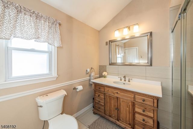 69 Buena Vista Dr, Ringwood Boro, NJ 07456