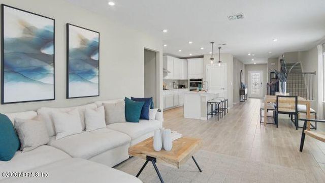 1057 WELDA Lane, Jacksonville, FL 32221