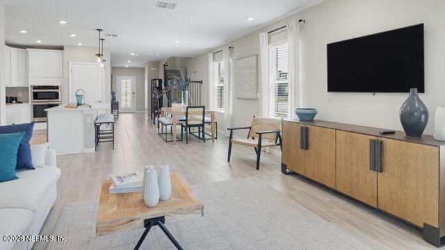 1057 WELDA Lane, Jacksonville, FL 32221