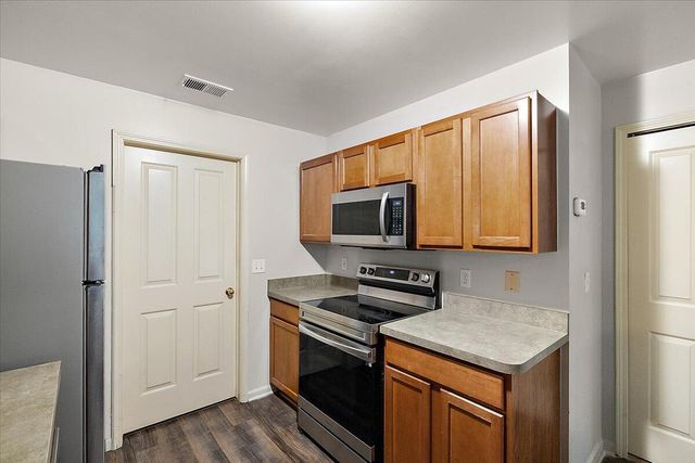 47855 Cardiff Avenue, Canton, MI 48188