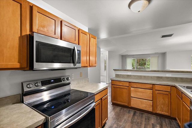 47855 Cardiff Avenue, Canton, MI 48188