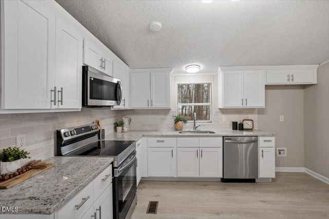 304 E Pope Avenue, Kenly, NC 27542