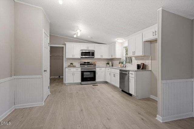 304 E Pope Avenue, Kenly, NC 27542