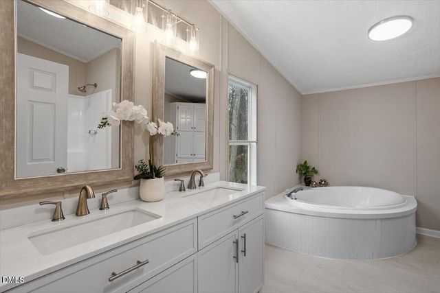 304 E Pope Avenue, Kenly, NC 27542