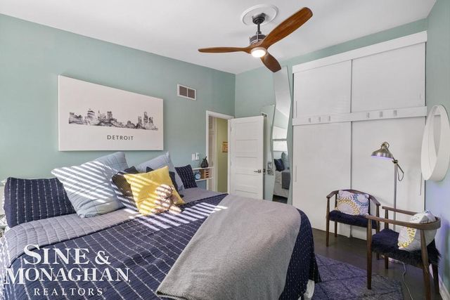 22425 Saint Joan St Street, St Clair Shores, MI 48080