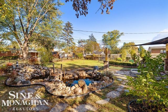 22425 Saint Joan St Street, St Clair Shores, MI 48080