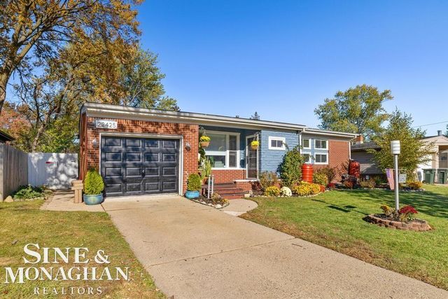 22425 Saint Joan St Street, St Clair Shores, MI 48080