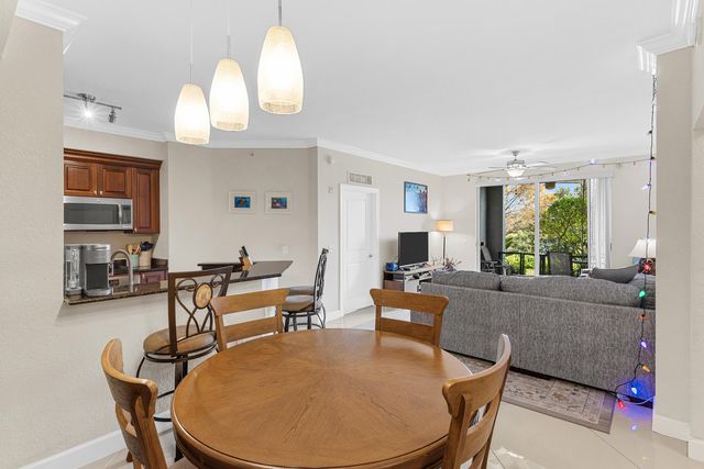 1660 Renaissance Commons Boulevard 2107, Boynton Beach, FL 33426