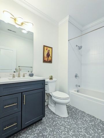 4281 Washington St 4C, Boston, MA 02131