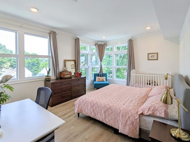 4281 Washington St 4C, Boston, MA 02131