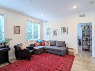 4281 Washington St 4C, Boston, MA 02131