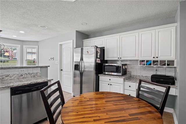 12189 Lauren Way, Fayetteville, GA 30215