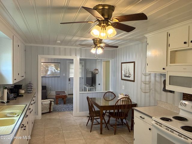 415 E 5th Street, Washington, NC 27889