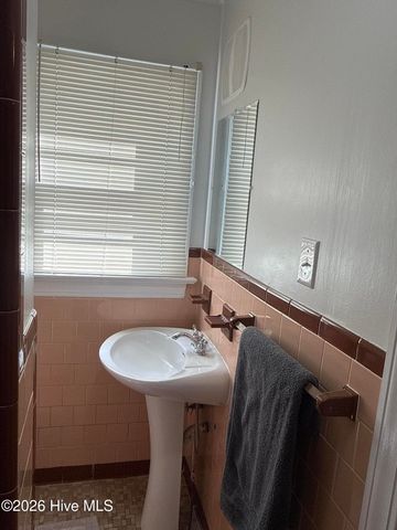 415 E 5th Street, Washington, NC 27889