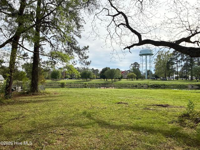 415 E 5th Street, Washington, NC 27889