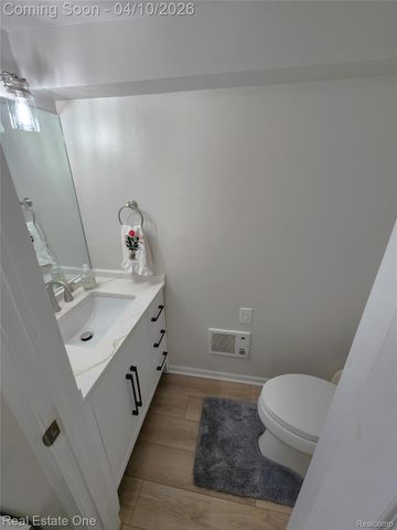 1341 S Washington Avenue, Royal Oak, MI 48067