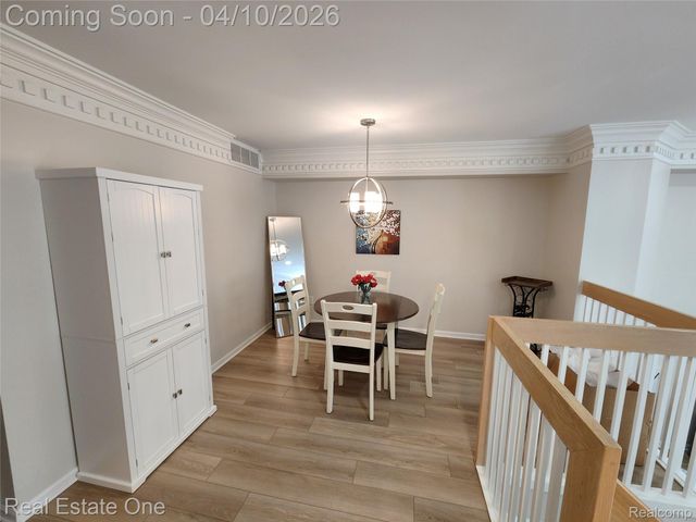 1341 S Washington Avenue, Royal Oak, MI 48067