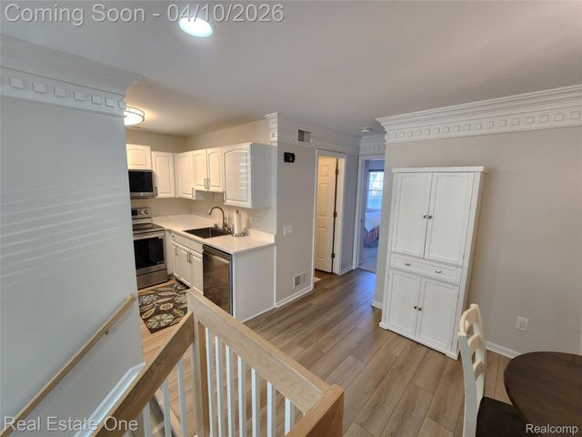 1341 S Washington Avenue, Royal Oak, MI 48067