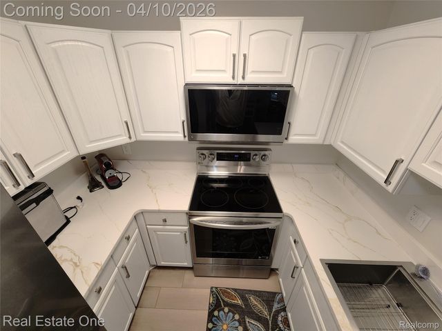 1341 S Washington Avenue, Royal Oak, MI 48067