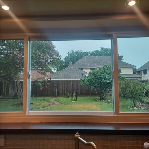 6827 Trimstone Drive, Pasadena, TX 77505