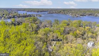 90 PARK AVE, Edgewater, MD 21037
