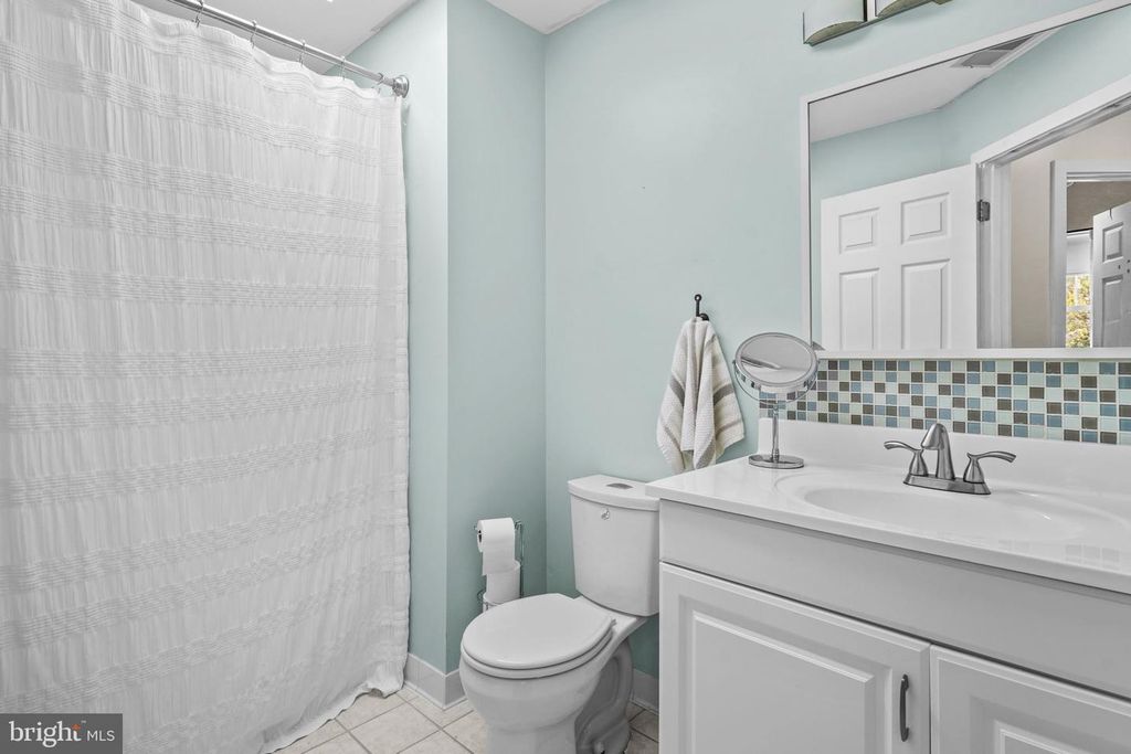 Image 24 of property listing at 90 PARK AVE, Edgewater, MD 21037