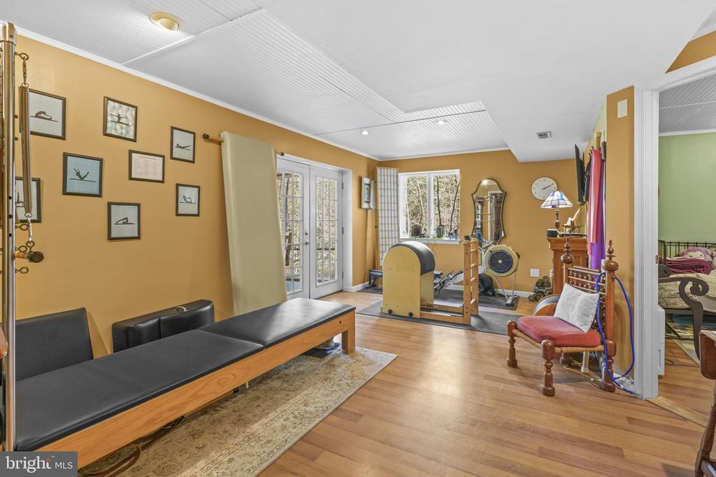 Image 30 of property listing at 90 PARK AVE, Edgewater, MD 21037