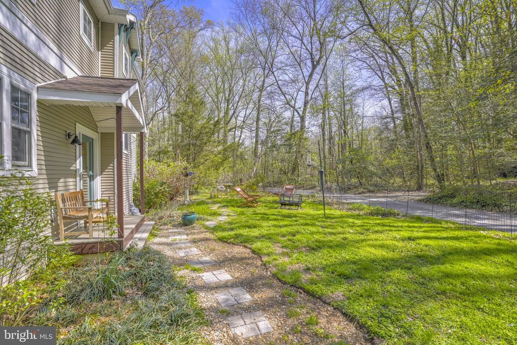 Image 36 of property listing at 90 PARK AVE, Edgewater, MD 21037