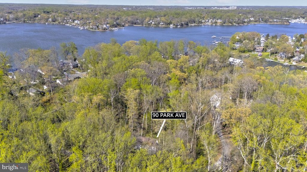 Image 44 of property listing at 90 PARK AVE, Edgewater, MD 21037