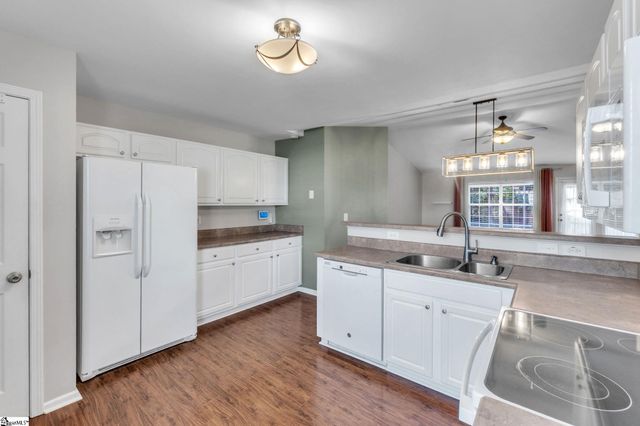 612 Westbury Way, Simpsonville, SC 29680