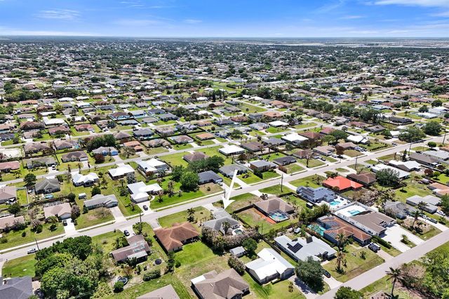 1049 SW Alcantarra Boulevard, Port St. Lucie, FL 34953