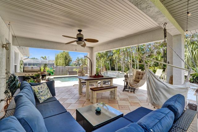 1049 SW Alcantarra Boulevard, Port St. Lucie, FL 34953
