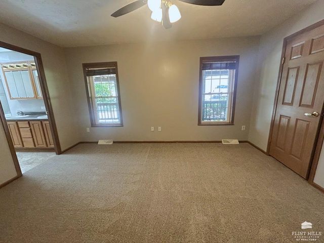 12760 Hillside Drive, St. George, KS 66535