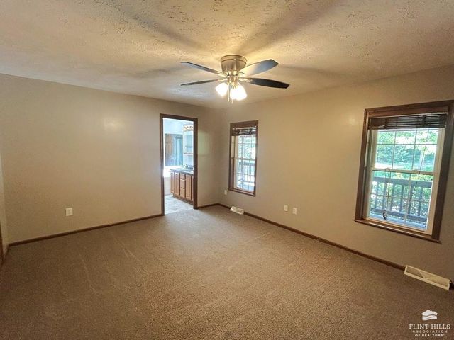 12760 Hillside Drive, St. George, KS 66535