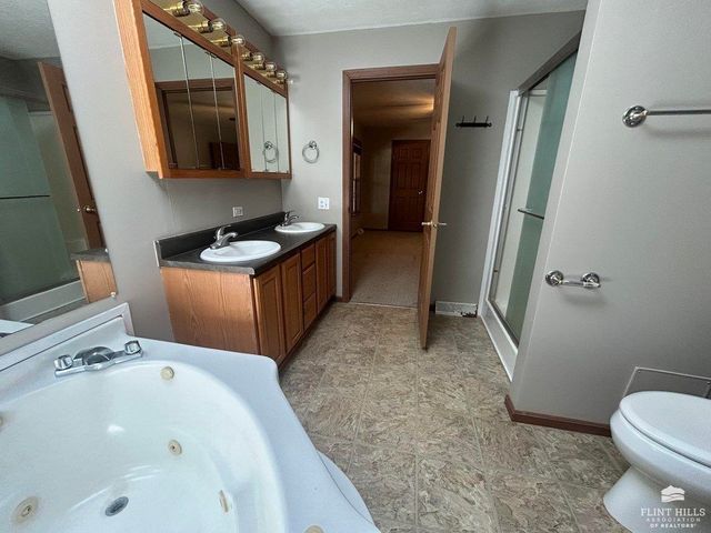 12760 Hillside Drive, St. George, KS 66535