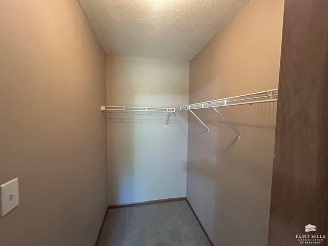 12760 Hillside Drive, St. George, KS 66535