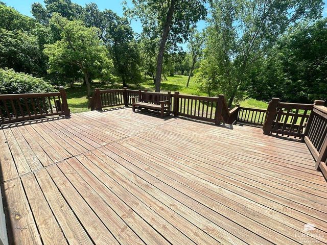 12760 Hillside Drive, St. George, KS 66535
