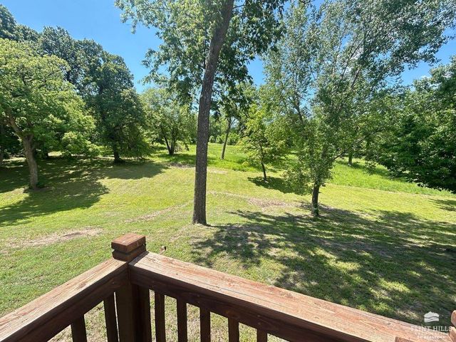 12760 Hillside Drive, St. George, KS 66535