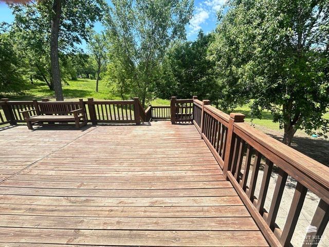 12760 Hillside Drive, St. George, KS 66535