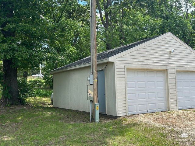 12760 Hillside Drive, St. George, KS 66535