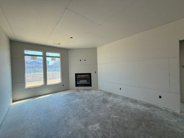 845 Elmstead Drive, Fort Worth, TX 76108